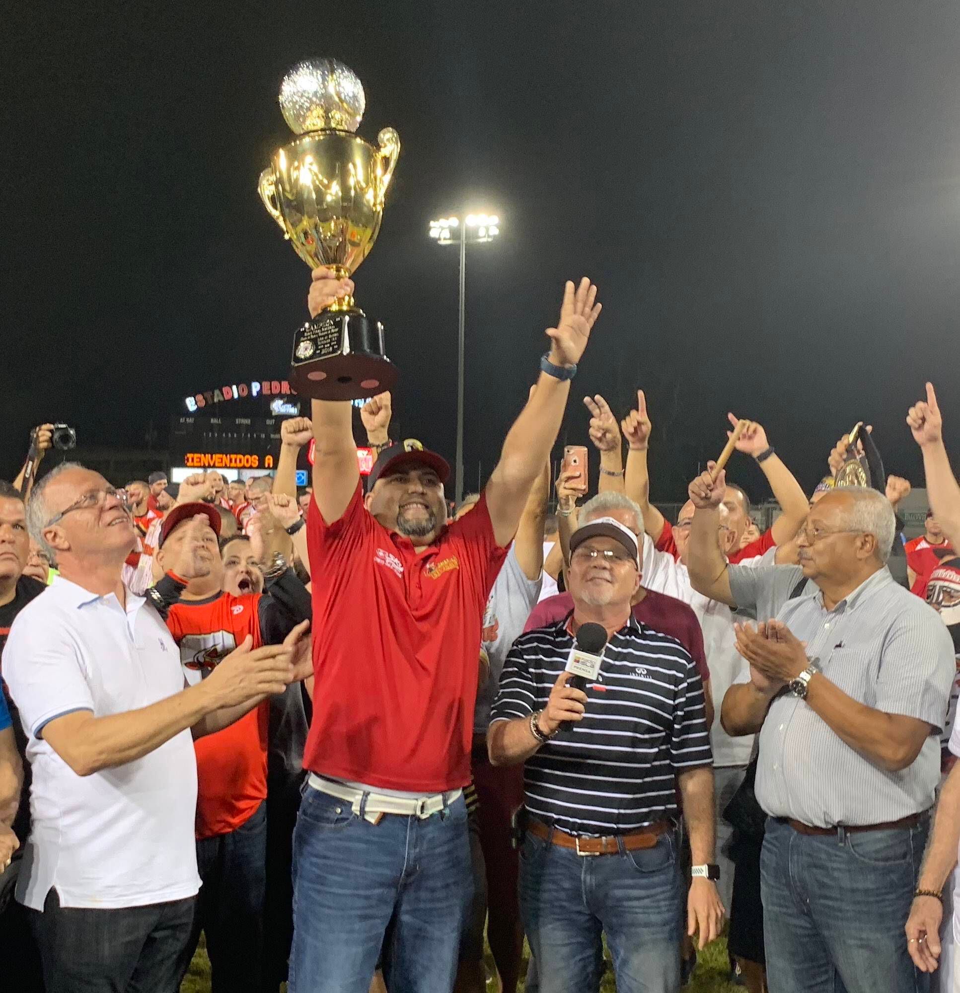 Los Toritos de Cayey son los nuevos campeones del Béisbol Doble A. Este es  el 2do campeonato del dirigente, Juan “Igor” González. Igor…