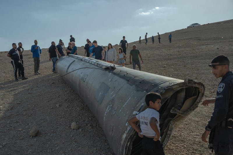 Irán atacó a Israel con misiles balísticos como respuesta a los bombardeos israelíes en Líbano.